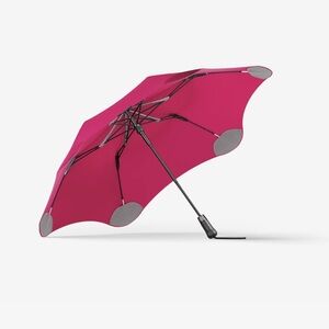 NWT! Blunt Metro Umbrella, Pink!